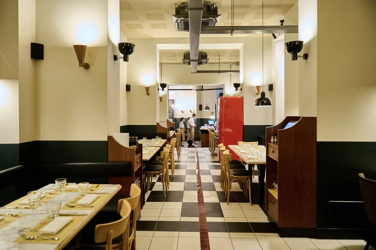 La sala di Pizzare77